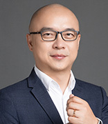 才到云董事长兼CEO  尹武