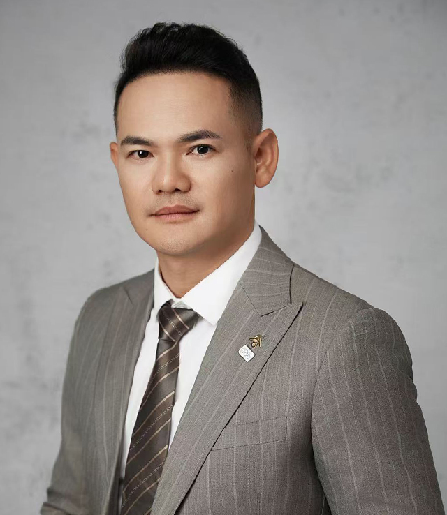 学两招科技CEO欧阳绍波